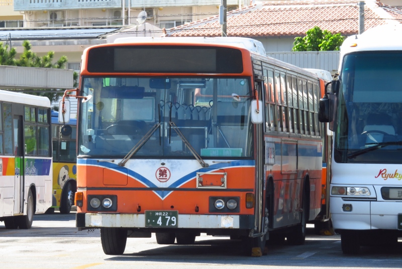 琉球バス交通 軍バス 479