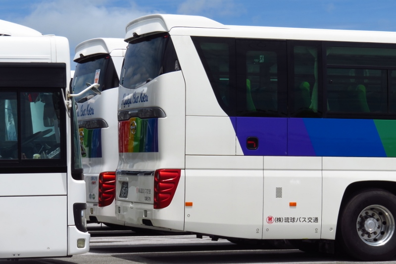 琉球バスの日野セレガ