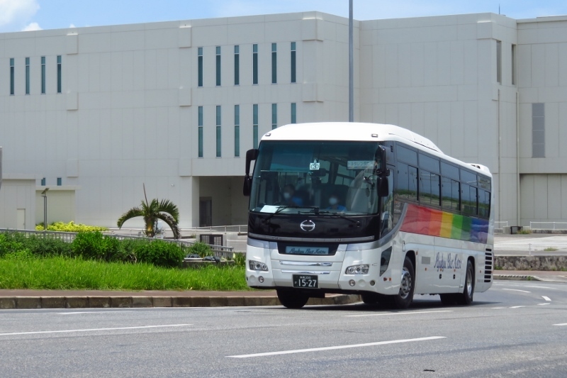 沖縄のハイブリッドバス