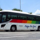 環境にやさしいエコな日野セレガ・ハイブリッド｜琉球バスで運用開始「元 はとバス 車両」